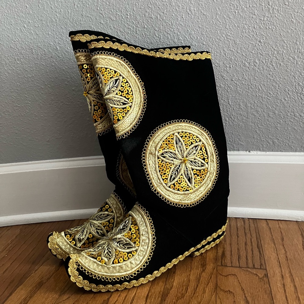 NWOT Embellished Black and Gold Boots, faux suede, size 11